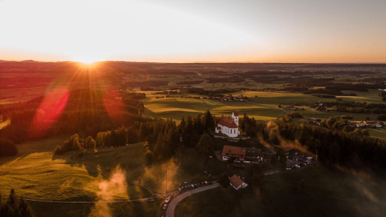 Panoramagasthof Auf Dem Auerberg Hotel Bernbeuren Exterior photo